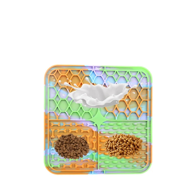 Slow feeding mat in use with kibble and treats - 8Cats.